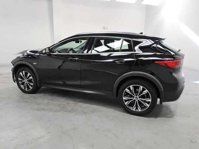 SJKCH5CR2JA045351 - 2018 INFINITI QX30 BASE 黑色 照片 2