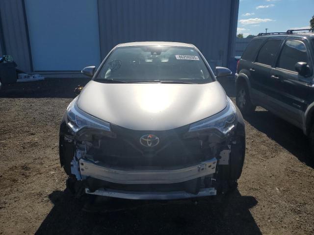 NMTKHMBX5KR101519 - 2019 TOYOTA C-HR XLE 银色 照片 5