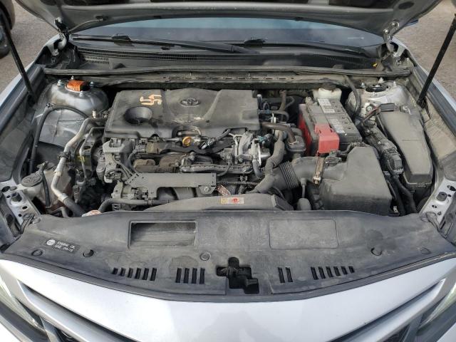 4T1B61HK5JU104489 - 2018 TOYOTA CAMRY XSE SILVER photo 11