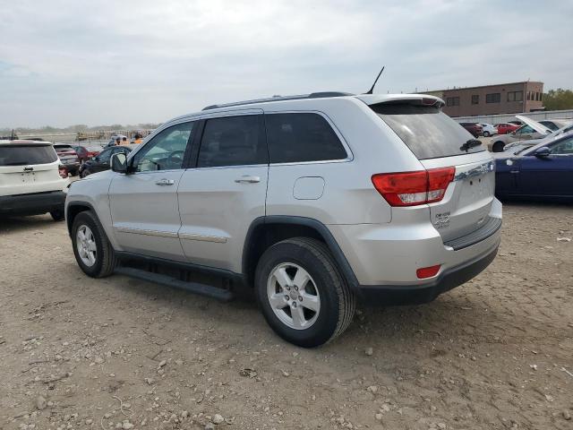 1J4RR4GG4BC641199 - 2011 JEEP GRAND CHEROKEE LAREDO Silber Foto 2