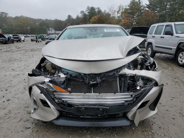 JTDKARFP6H3064181 - 2017 TOYOTA PRIUS PRIM ვერცხლისფერი ფოტო 5