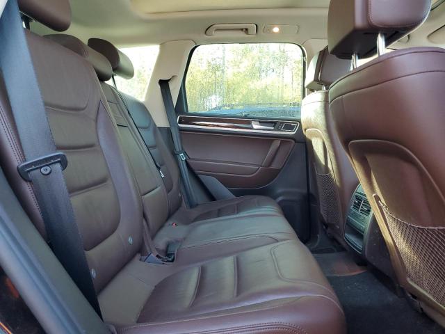 WVGEF9BP5ED014720 - 2014 VOLKSWAGEN TOUAREG V6 BLACK photo 11