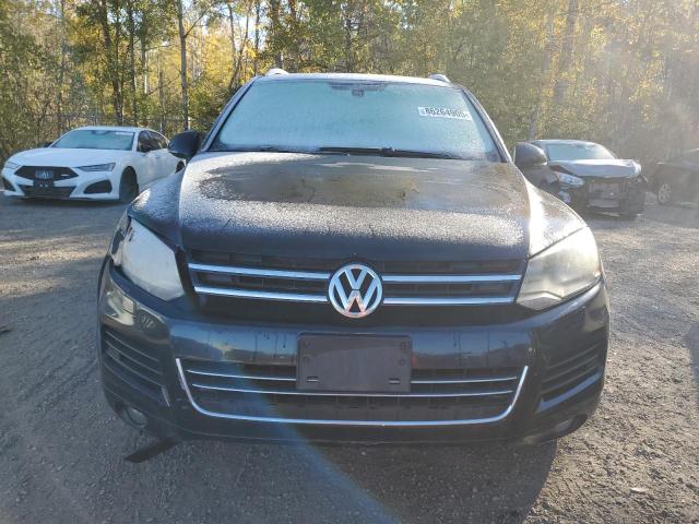 WVGEF9BP5ED014720 - 2014 VOLKSWAGEN TOUAREG V6 BLACK photo 5