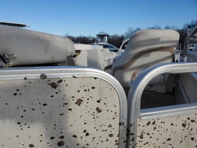 GDY2522WJ405 - 2005 GODF PONTOON BEIGE photo 9