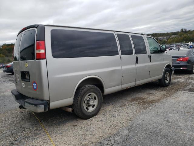 1GAHG39U571249655 - 2007 CHEVROLET EXPRESS G3 银色 照片 3