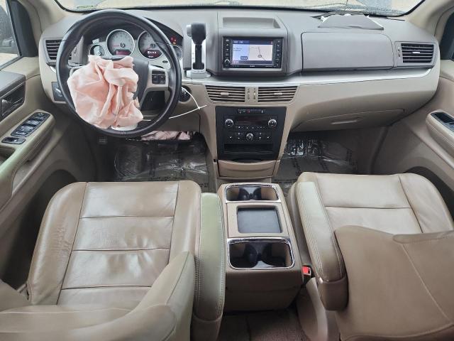 2V4RW5DG5BR804996 - 2011 VOLKSWAGEN ROUTAN SEL Schwarz Foto 8