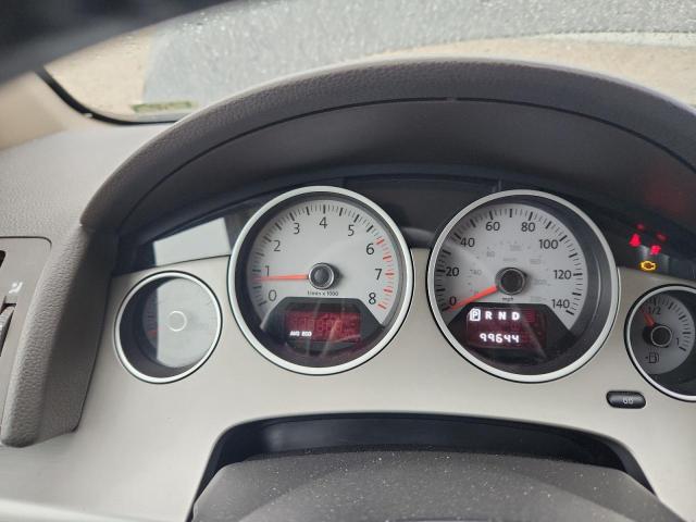 2V4RW5DG5BR804996 - 2011 VOLKSWAGEN ROUTAN SEL Schwarz Foto 9