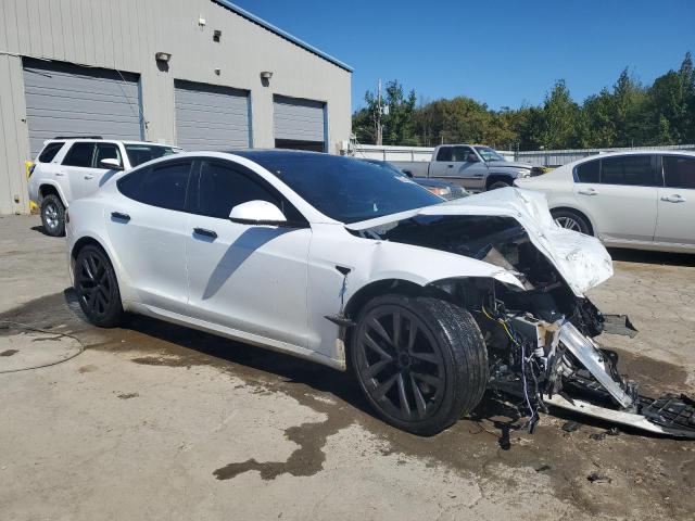 5YJSA1E60MF437237 - 2021 TESLA MODEL S Beyaz fotoğraf 4