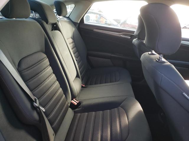 3FA6P0LU0KR200390 - 2019 FORD FUSION SE Черный фото 10