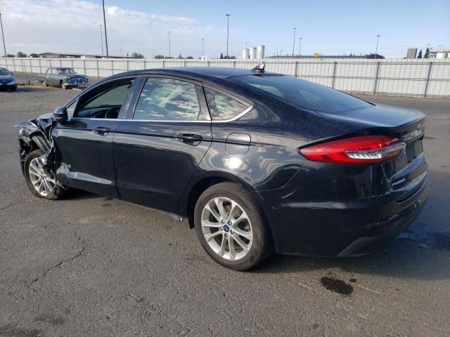 3FA6P0LU0KR200390 - 2019 FORD FUSION SE Черный фото 2
