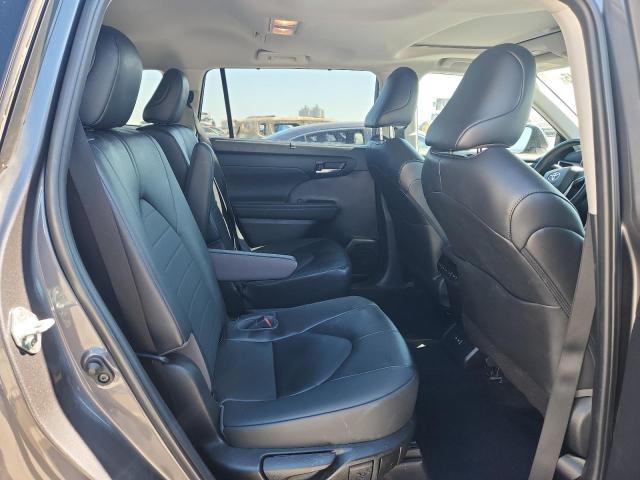 5TDKDRAH3PS002936 - 2023 TOYOTA HIGHLANDER L GRAY photo 11