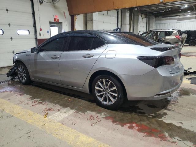 19UUB1F38JA006192 - 2018 ACURA TLX SILVER photo 2