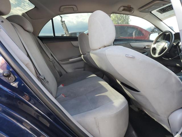 5YFBU4EE4CP028189 - 2012 TOYOTA COROLLA BASE Blau Foto 10