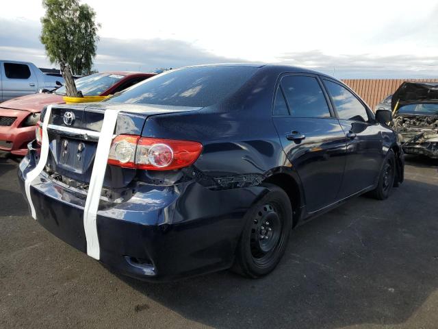 5YFBU4EE4CP028189 - 2012 TOYOTA COROLLA BASE Blau Foto 3