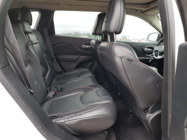 1C4PJMBS7GW299740 - 2016 JEEP CHEROKEE TRAILHAWK WHITE photo 11