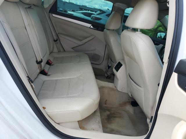 1VWBH7A30DC087631 - 2013 VOLKSWAGEN PASSAT SE WHITE photo 10