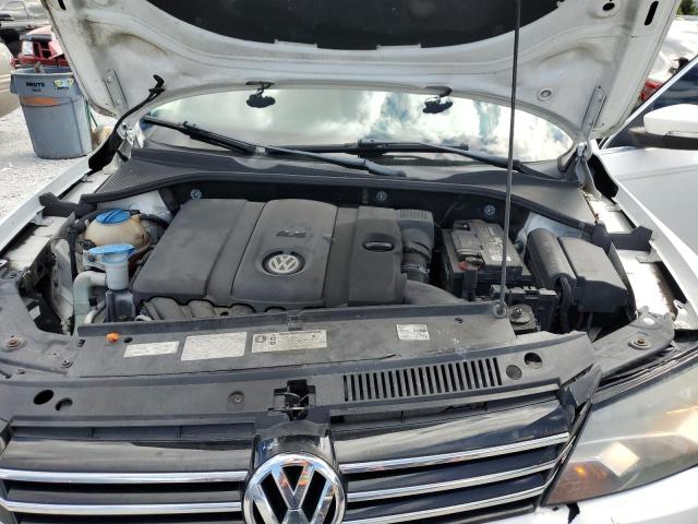 1VWBH7A30DC087631 - 2013 VOLKSWAGEN PASSAT SE WHITE photo 11