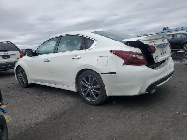 1N4AL3AP7JC179619 - 2018 NISSAN ALTIMA 2.5 WHITE photo 2