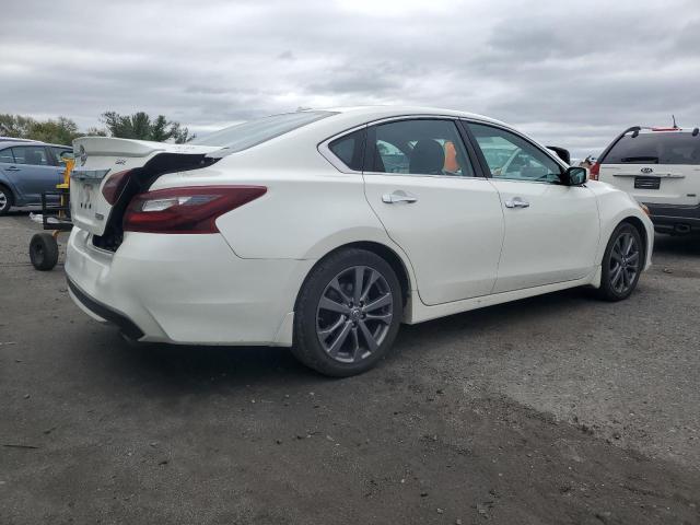 1N4AL3AP7JC179619 - 2018 NISSAN ALTIMA 2.5 WHITE photo 3