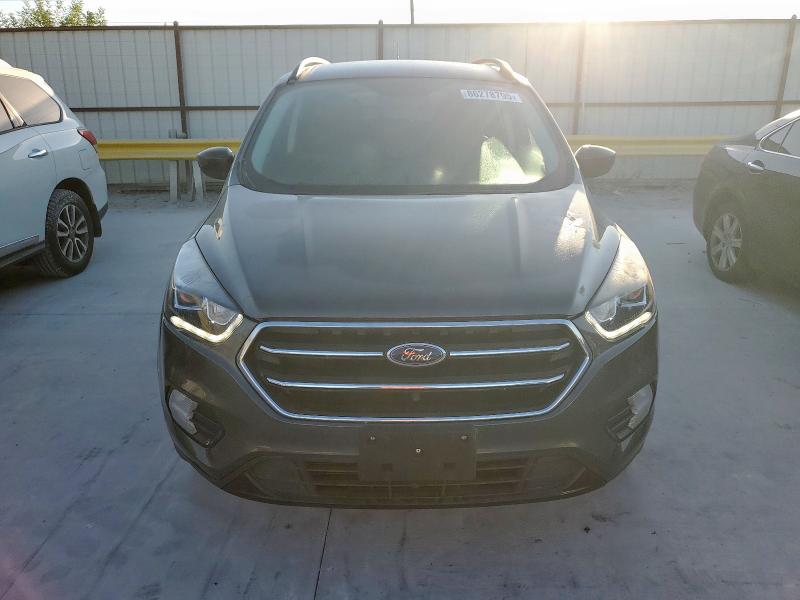 1FMCU0GD0KUB01363 - 2019 FORD ESCAPE SE ნაცრისფერი ფოტო 5