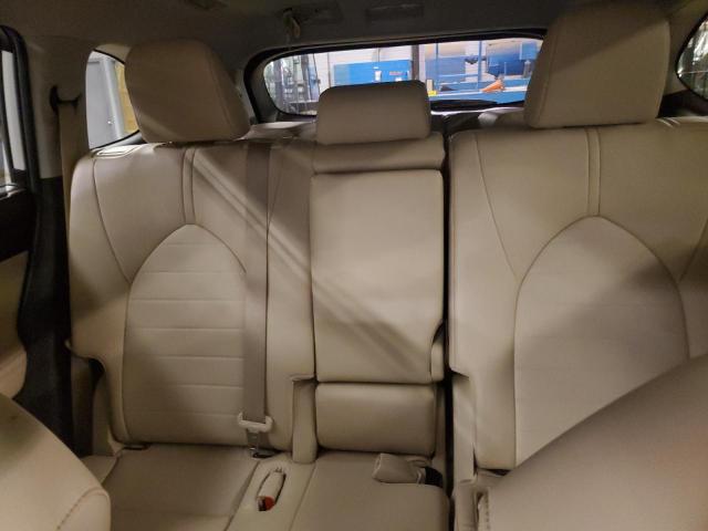 5TDGZRBH0NS560570 - 2022 TOYOTA HIGHLANDER XLE WHITE photo 10