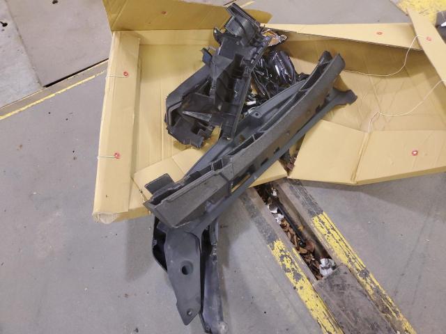 5TDGZRBH0NS560570 - 2022 TOYOTA HIGHLANDER XLE WHITE photo 13