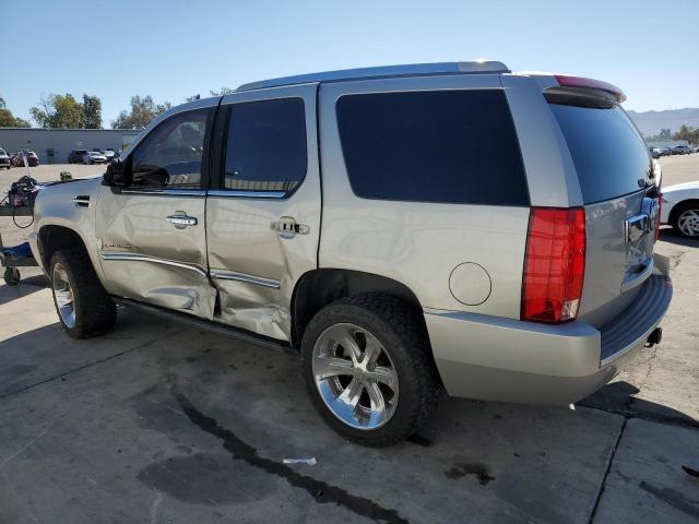 1GYEC63868R127158 - 2008 CADILLAC ESCALADE LUXURY Srebrny zdjęcie 2