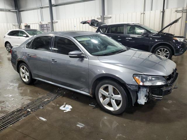 1VWBH7A35DC003349 - 2013 VOLKSWAGEN PASSAT SE 灰色 照片 4