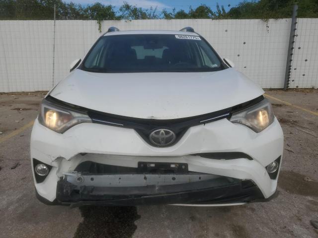 JTMWFREV3HJ714194 - 2017 TOYOTA RAV4 XLE WHITE photo 5