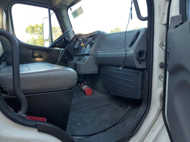 1FVACXDT2CDBS8446 - 2012 FREIGHTLINER M2 106 MEDIUM DUTY WHITE photo 5