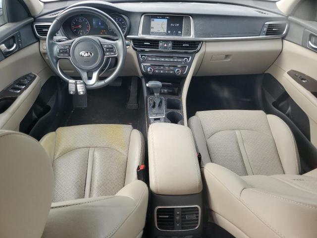 5XXGU4L30JG191208 - 2018 KIA OPTIMA EX Weiß Foto 8