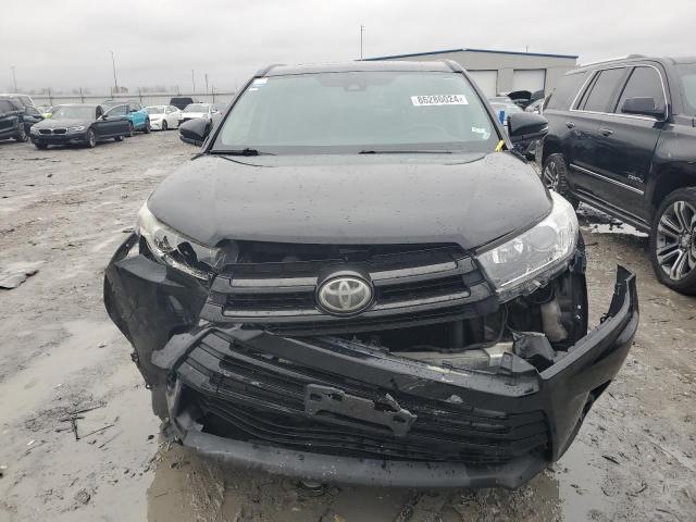 5TDJZRFH4HS456975 - 2017 TOYOTA HIGHLANDER SE BLACK photo 5