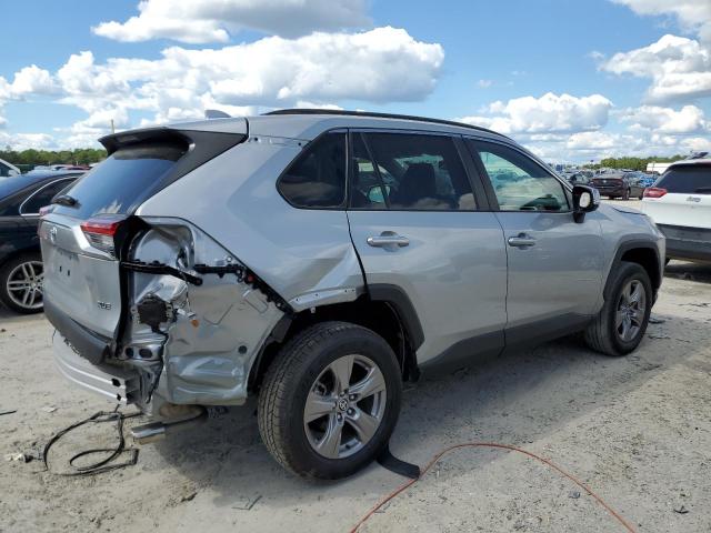 2T3W1RFVXRW303276 - 2024 TOYOTA RAV4 XLE SILVER photo 3