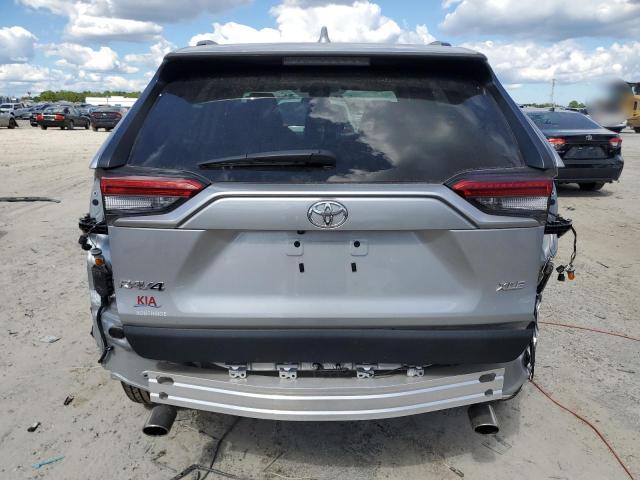 2T3W1RFVXRW303276 - 2024 TOYOTA RAV4 XLE SILVER photo 6