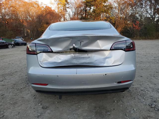 5YJ3E1EB9JF117058 - 2018 TESLA MODEL 3 银色 照片 6