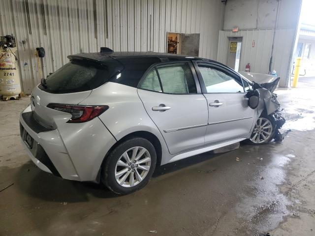 JTND4MBE9P3199687 - 2023 TOYOTA COROLLA SE 银色 照片 3