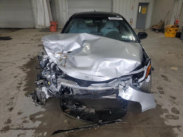 JTND4MBE9P3199687 - 2023 TOYOTA COROLLA SE 银色 照片 5