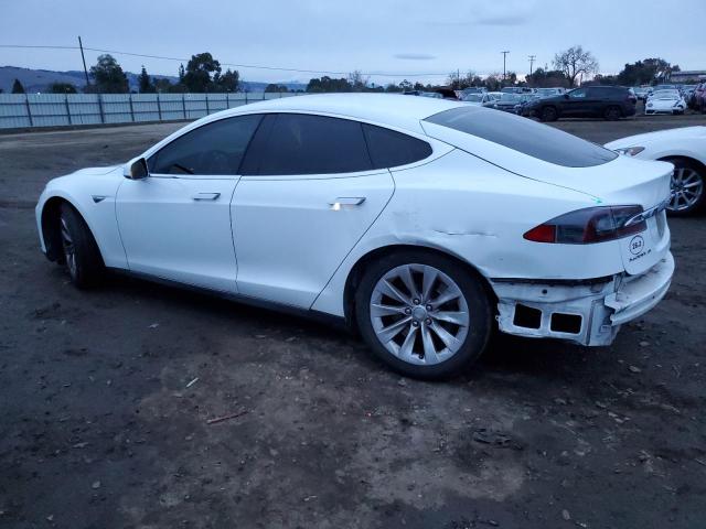 5YJSA1E16GF133564 - 2016 TESLA MODEL S WHITE photo 2