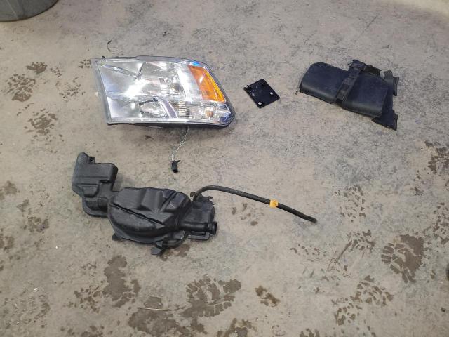 1C6RR7FG5KS668000 - 2019 RAM 1500 CLASS TRADESMAN Білий фото 12