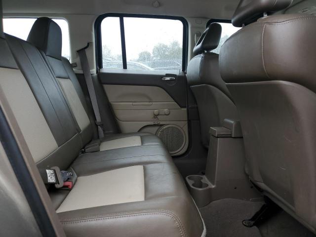 1J8FT28018D555750 - 2008 JEEP PATRIOT SPORT BEIGE photo 10