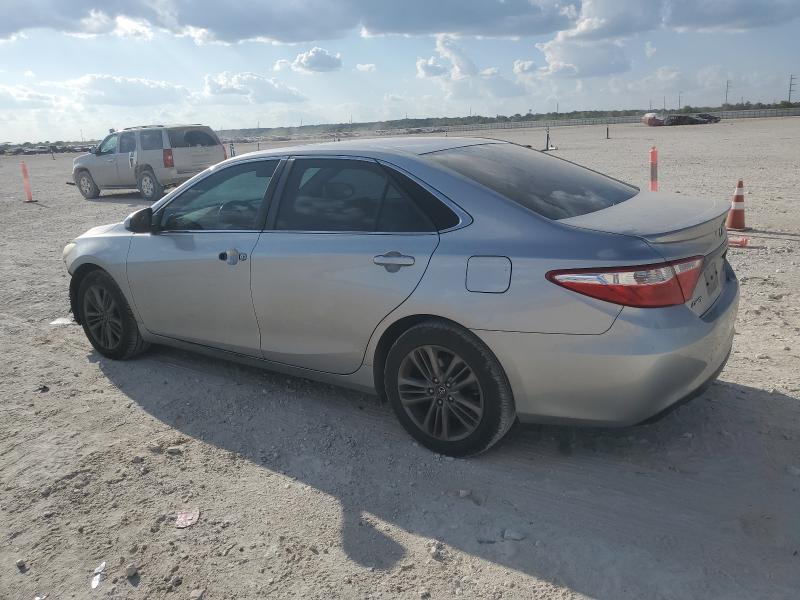 4T1BF1FK3HU296542 - 2017 TOYOTA CAMRY LE SILVER photo 2