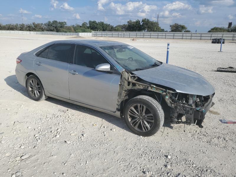 4T1BF1FK3HU296542 - 2017 TOYOTA CAMRY LE SILVER photo 4