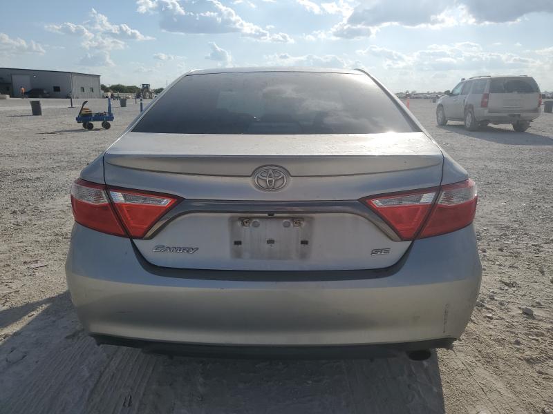 4T1BF1FK3HU296542 - 2017 TOYOTA CAMRY LE SILVER photo 6