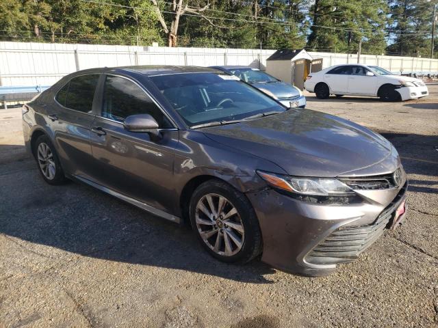 4T1C11AK5NU657176 - 2022 TOYOTA CAMRY LE GRAY photo 4