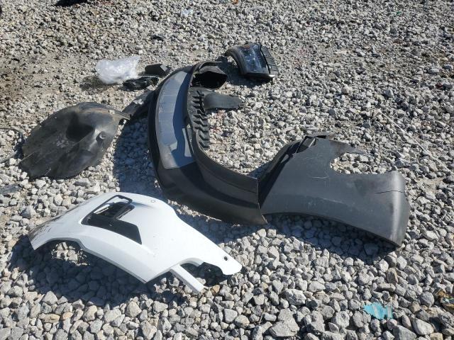 1FM5K8D8XJGA34692 - 2018 FORD EXPLORER XLT Biały zdjęcie 13