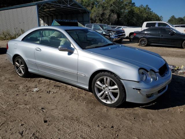 WDBTJ56H66F183705 - 2006 MERCEDES-BENZ CLK 350 BLUE photo 4