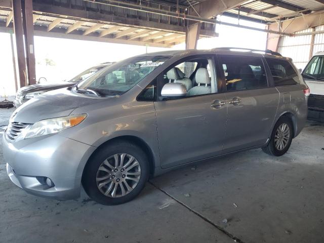 2011 TOYOTA SIENNA XLE, 