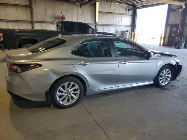 4T1C11BK4PU104228 - 2023 TOYOTA CAMRY LE Сірий фото 3