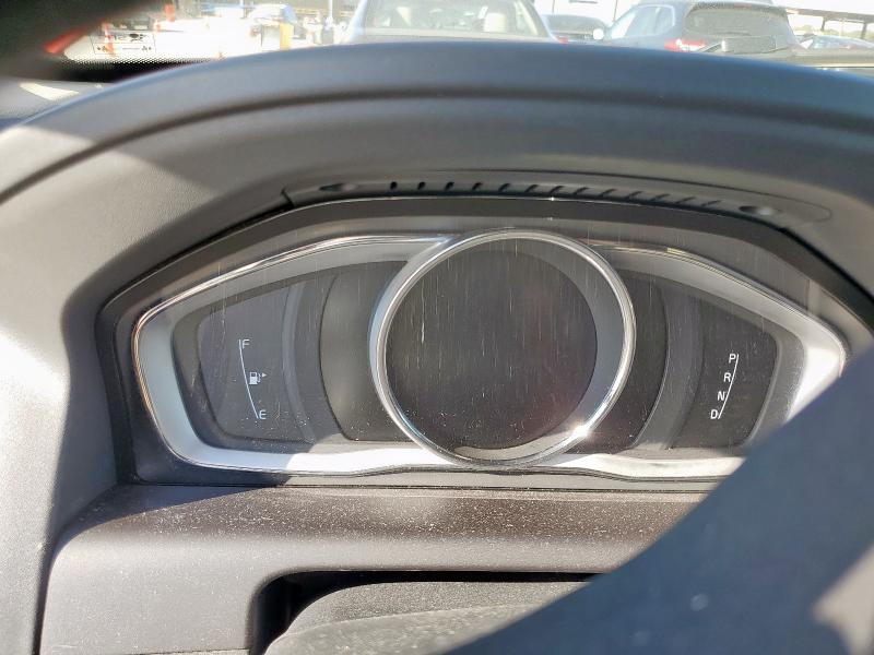 YV440MDR4H2208445 - 2017 VOLVO XC60 T5 DYNAMIC წითელი ფოტო 9