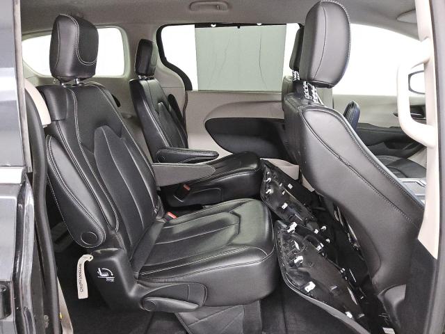 2C4RC1BGXPR616061 - 2023 CHRYSLER PACIFICA TOURING L BLACK photo 11